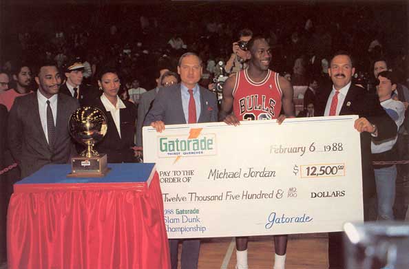 photo michael jordan dunk #14
