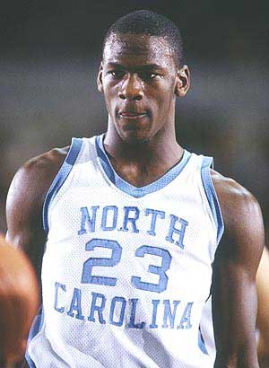 photo michael jordan univ #17
