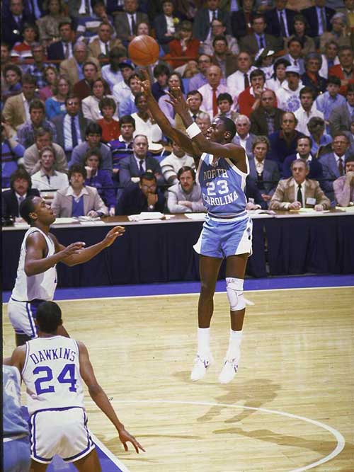 photo michael jordan univ #18