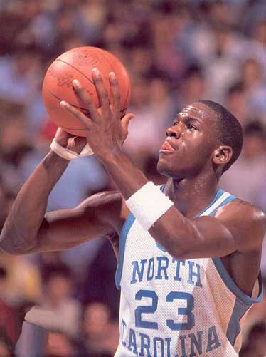 photo michael jordan univ #20