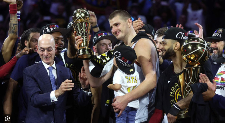 Denver et Jokic, Champions NBA 2023 : L'Éclat du Basket Total